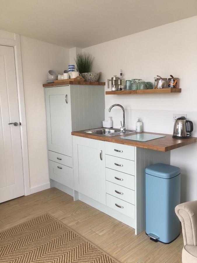 1-Bedroom Chalet With Parking On Site Looe Exterior foto